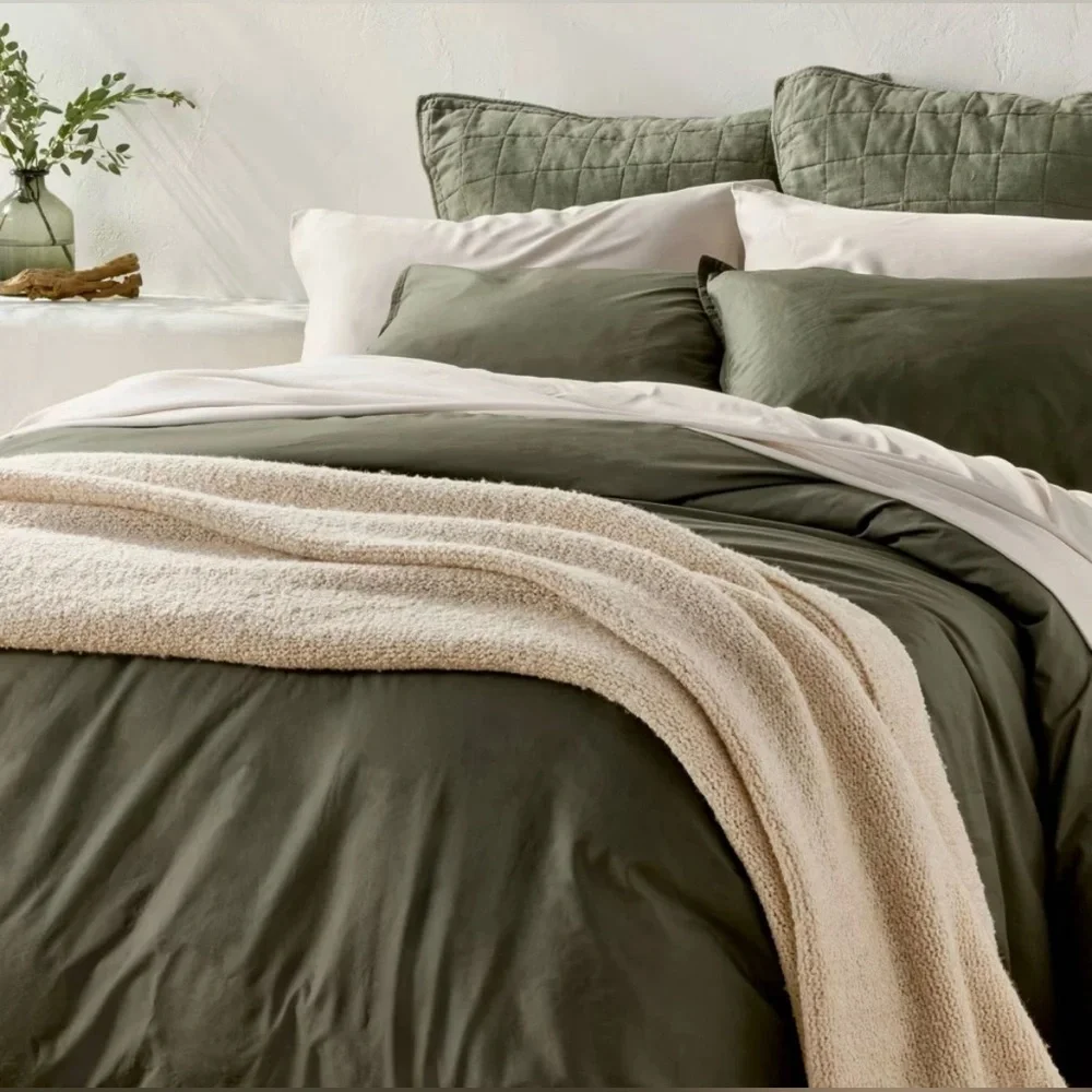 NWT Casaluna King Duvet + 2 shams set: Olive Green. Pet/smoke free home